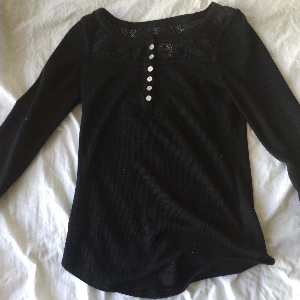 Black long sleeve shirt
